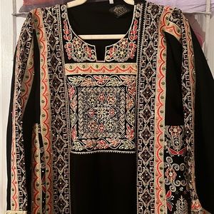 Palestinian Thobe Size 1. Belt was too big removed Velcro and added snap buttons